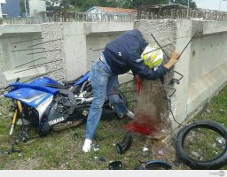 искренне тебе желаю осознать в следующем мото сезоне, что ты кругом не прав, пока мозги стекают по стене