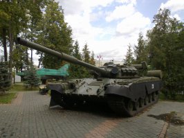 Т-80Б в парке Победы в Зеленодольске.