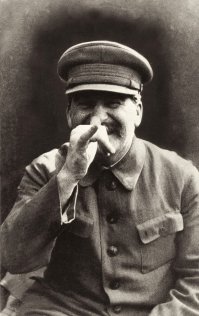 События 1890 года:
02 Января 1890 года. Английский пассажирский пароход разбивается на скалах острова Корсика. Погибает 130 человек.
17 Февраля 1890 года. Английский пассажирский пароход "Duberg" погибает на мели в Китайском море. Число жертв превышает 400 человек.
01 Марта 1890 года. Английский пароход "Quetta" погиб на рифе Йорк у побережья Австралии. Число жертв составило 124 человека.
15 Июля 1890 года. A Charlois обнаружил астероид #294 Felicia.
05 Августа 1890 года. Британия и Франция пришли к согласию по разделу африканской колонизации.
....
А что делают в России цари и верховные руководители(в СССР). Неееет. Эту страну не победить!:)