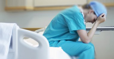 В США убивают врачей за то что говорят правду о вакцинации:

Переводчик ГУГЛ тупит, но смысл понятен
"В соответствии с описанием видео:

Доктор Тед брата объясняет, почему врачи убивают за то, что они открывают о прививках и как вылечить последствия геноцида элиты вынуждены на своих детей и тех, кто принимает принудительные прививки."