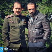 В сериале "Пепел" он просто охрененно сыграл с Машковым и Лядовой.