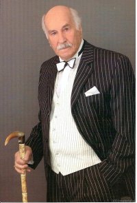 Вот к этому пару для сравнения тяжело подобрать :)
Пусть еще сто лет живет!