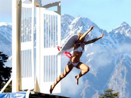 Странно, а чё не полетела-то?