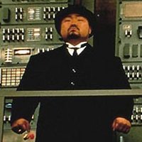 ХОСЕ КАНСЕКО (Химик)
ДЖО «Стальные Яйца» САН (Тут надо объяснить, что в то время правила UFC были столь суровы, что почти полностью отсутствовали. Сердца и еще кое-что болельщиков всего мира и по сей день сжимаются, когда они наблюдают за стойкостью Сана, выдержавшего как минимум три удара в пах. Полежав еще немного, Джо все-таки сдался, но поврежденные тестикулы явно каким-то образом повлияли на его кукушечку)

вобщем кому интересно подробнее о них и некоторых других: