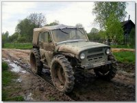 Mitsubishi Eclipse подготовленный для истребления зомби