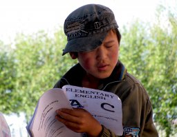 Неважно кем хочет стать этот мальчик, но учебник у него самыи правильныи:)