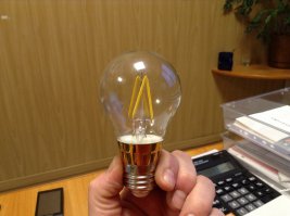 Хорошая лампа, филамент, наша контора их производит в России, т е (под нашей маркой ледник, собирают в Китае), один минус дороговата.