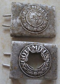 вырезана "курица" со свастикой. Также делали партизаны наши