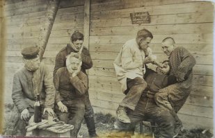 Это типа "Тщательно зафиксированный больной в анестезии не нуждается"