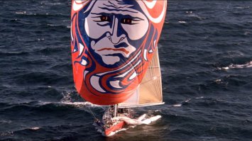 «Ветер». Хоть не особо сражение... но сам фильм классный. На мой взгляд это пока лучший фильм про парусный спорт.