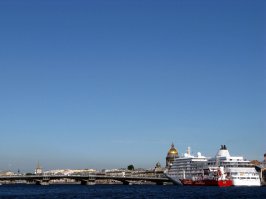 Картинки классные! очень красивые! но мне кажется что не все годятся на рабочий стол, много мелких ярких деталей - тяжело разглядеть ярлычки,  мне кажется что обои нужны  поспокойнее. вот мой стол. снимал сам специально для стола ( больше неба на котором ярлыки)