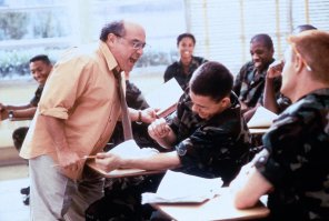 10 худших экранных учителей  (11 фото)