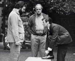 К слову о Копполе. Не так давно в БКЗ "Октябрьский" проходил кинопоказ "Крёстного отца" в сопровождении большого симфонического оркестра (фильм демонстрировали с субтитрами). Очень атмосферно всё было. Будем думать, за 2-й и 3-й частями заминок не возникнет.