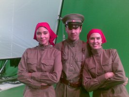 А ведь я тоже в прошлом бандит, продюссер, бомж, солдат...
Только в кино)