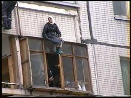 Чет во двор сегодня не охота идти ...