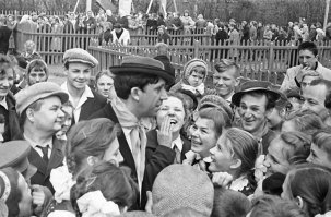 А Михаила Ивановича словно нет