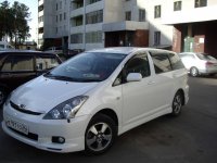 Хонда которая Toyota Wish
