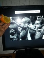 Этот с апельсином, мудак полный!

остальные слегонца еб@Hyтые.