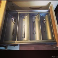 После развода мой ящик для приборов был таким-же)))