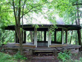 а я вот всё детство провела в лагере её имени... но к сожалению теперь он выглядит так