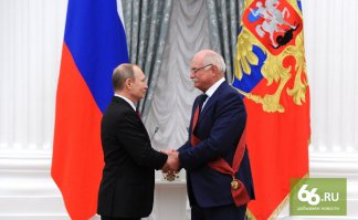а этот "полный" кавалер "за заслуги перед общепитом"...