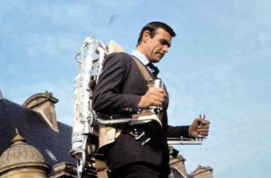 ТАК все таки реактивный или "Силовой агрегат весит 60 кг и выдает на-гора 200 лошадиных сил мощности" и два винта? Это геликоптер!!!! 

Реактивный двигатель — двигатель, создающий необходимую для движения силу тяги посредством преобразования внутренней энергии топлива в кинетическую энергию РЕАКТИВНОЙ СТРУИ рабочего тела. ..