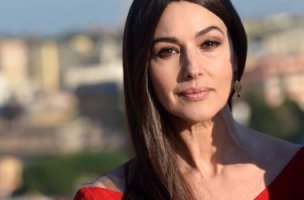 Вас минусуют поклонники фотошопа и нереальности. Потому что Моника в реале и правда обычная, стареющая женщина. Да, хорошо выглядит, следит за собой, и т.п. Но в реале она другая. А все эти фото-образы это так - пиар, реклама и шелуха для бабла. При чем я не говорю что это плохо - стареть, вовсе нет. Это нормально! И она молодец. Но ее образ прям ААаах какой шикарной и офгенной женщины преувеличен и вообще то да - сдает.