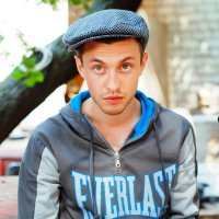 Директор и продавец «Евросети» купили два iPhone 6 за счет покупательницы