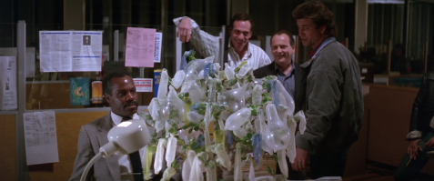 Праздники в больнице: 20 оригинальных новогодних украшений от медицинского персонала