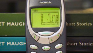 Как ползают змеи между стенками, расположенными на разном расстоянии