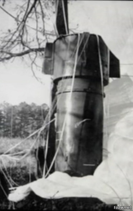 Одна из двух водородных бомб упавших в Северной Каролине,1961 год
