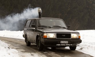 Украинец переделал автомобиль с бензина на дрова