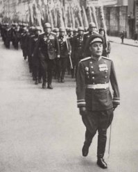 Л.И.Брежнев - участник Парада Победы 24.06.1945
