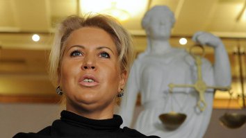 наговариваете вы на честных людей.