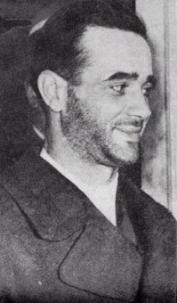 Эжен Вейдман
Eugen Weidmann
День рождения: 05.09.1908 года
Возраст: 30 лет
Место рождения: Франкфурт-на-Майне, Германия
Дата смерти: 17.06.1939 года
Место смерти: Версаль, Франция

Биография
Эжен Вейдман — последний человек, которого во Франции казнили публично. После этого казни гильотиной, уже конфиденциально, продолжались до 10 сентября 1977 года. В тот день Хамида Джандуби (Hamida Djandoubi) стал последним казненным посредством гильотины.

Эжен Вейдман родился 5 сентября 1908 года во Франкфурте-на-Майне, в Германии (Frankfurt am Main, Germany), в семье бизнесмена (отец его занимался экспортным бизнесом). Здесь же мальчик пошел в школу. Когда по стране прокатились первые вспышки Первой мировой войны, Эжена отправили к бабушке с дедушкой. Тогда же маленький Эжен начал совершать свои первые кражи, но поймали с поличным его только в 20-е годы — за грабеж он отсидел пять лет в тюрьме Saarbrücken. Там он свел дружбу с двумя типами, Роже Мильоном (Roger Million) и Жаном Бланком (Jean Blanc), которые позже станут его сообщниками в совершаемых преступлениях. Выйдя из тюрьмы, они решили держаться вместе и грабить богатых туристов, посещающих Францию. Задавшись этой целью, они переселились во Францию, где Вейдман взял в аренду одну из вилл в Сен-Клу (Saint-Cloud), недалеко от Парижа (Paris).
Первая попытка похищения человека закончилась неудачей, потому что жертва слишком сильно сопротивлялась, вынудив преступников отпустить ее. Тем не менее, упорная троица не сдавалась, и в июле 1937 года они совершили вторую попытку. Случилось так, что Вейдман познакомился с 22-летней Джин де Ковен (Jean De Koven), танцовщицей из Нью-Йорка, приехавшей в Париж навестить свою тетю. Впечатленная высоким и красивым немцем, Де Ковен писала другу в Нью-Йорк: 'Я только что встретила одного очаровательного, высокоинтеллектуального немца, который представился мне как Зигфрид. Возможно, я получу новую роль, кто знает? Я собираюсь навестить его завтра в очень красивом месте - на его вилле, расположенной около знаменитого особняка, подаренного Наполеоном Жозефине'.
Встретившись, они много курили и 'Зигфрид' предложил девушке стакан молока, в котором был наркотик. Джин фотографировала спутника своей новой камерой, которую позже найдут возле ее тела и уже готовые снимки представят убийце. В этот же день Вейдман задушил свою новую знакомую и закопал в подвале арендованной им виллы. Сделав вид, что девушка похищена, Эжен со своими подельниками послал письмо Сакхейму (Sackheim) — дяде де Ковен, с требованием предоставить им 500 долларов за возвращение племянницы. Чуть позже во Францию прибыл брат Джин Генри и объявил награду в 10 тысяч франков тому, кто сможет дать информацию об исчезновении его сестры. Однако, все его попытки были тщетны, потому что девушка уже была мертва.
Следующей жертвой Вейдмана стал шофер по имени Жозеф Куффи (Joseph Couffy), которого он нанял для поездки во Французскую Ривьеру (French Riviera). Когда машина, проехав Тур (Tours), направилась через лес, Эжен попросил остановиться и выстрелил шоферу в затылок, после чего забрал у Куффи 2500 франков и автомобиль. Новое убийство не заставило себя ждать, и уже 3 сентября Вейдман на пару с Мильоном завезли в лес Жанин Келлер (Janine Keller), работавшую персональной медсестрой, и в одной из пещер леса Фонтенбло (Forest of Fontainebleau) Вейдман приставил ей к голове револьвер. Как и Жозеф Куффи, она получила пулю в затылок, предварительно лишившись 1400 франков и бриллиантового кольца.
16 октября преступники вновь заявили о себе. В этот день Мильон и Вейдман назначили встречу с театральным продюсером Роже Леблондом (Ro

ger LeBlond), пообещав вложить крупную сумму в одно из его сценических шоу. Вместо этого у Роже забрали бумажник, в котором оказалось 5 тысяч франков и Вейдман прикончил свою очередную жертву, как и двух предыдущих.
Грабя и убивая, Вейдман уже просто не мог остановиться, и 22 ноября он вновь совершил преступление, ограбив и убив молодого немца Фрица Фроммера (Fritz Frommer), которого встретил еще в тюрьме. Фриц отбывал наказание за свои антифашистские убеждения. Его тело Вейдман закопал в подвале виллы в Сен-Клу, там же, где и Джин де Ковен. Пять дней спустя Эжен совершил еще одно убийство, на этот раз последнее. Его жертвой стал Рэймон Лезобре (Raymond Lesobre), агент по операциям с недвижимостью. Его Вейдман застрелил в то время, когда Лезобре осматривал дом в Сен-Клу, якобы для продажи. Убийство принесло Вейдману прибыль в пять тысяч франков.
Офицеры по борьбе с преступностью из главного управления национальной безопасности во главе с молодым инспектором следили за Вейдманом с того момента, как последний оставил свою визитку в офисе Лезобре, и выяснили, где Эжен живет. Уже подходя к вилле, Вейдман почуял неладное — он увидел двух полицейских, ожидающих его. Изображая радушие и вежливо предложив им войти в дом, Эжен развернулся и трижды выстрелил. Раненые офицеры оказались безоружны и из последних сил повалили Вейдмана на землю. По счастью поблизости валялся молоток, которым они и воспользовались, после чего убийца потерял сознание и был доставлен в тюрьму.
Как заключенный, Вейдман оказался очень сговорчивым, признался во всех совершенных им преступлениях, но лишь об одном убийстве он сожалел — об убийстве танцовщицы де Ковен. Очевидцы рассказывали, что со слезами на глазах он произнес: 'Она была такой нежной и доверчивой... Когда я потянулся к ее шее, она просто обмякла, как кукла'.
Вскоре Мильон, его любовница Коллетт Трико (Collette Tricot), которая также была замешана в их делах, и Бланк оказались за решеткой. Суд по делу об убийствах состоялся в марте 1939 года в Версале и был самым громким процессом за последние 18 лет после дела Генри Дезире Ландрю (Henri Désiré Landru), убийцы по прозвищу 'Синяя Борода'.
Вейдман и Мильон получили по приговору суда высшую меру, в то время как Бланк получил всего 20 месяцев тюрьмы, а любовница Мильона была оправдана.
17 июня 1939 года в Версале состоялась казнь Эжена Вейдмана. Проводивший казнь палач, Жюль Анри Дефурно (Jules-Henri Desfourneaux) по неизвестным причинам настаивал, чтобы время казни назначили по Гринвичу. Просьбу его удовлетворили, и в результате, вопреки правилам, казнь состоялась днем, что привлекло множество зевак. Их поведение было настолько неадекватным, что правительство решило раз и навсегда отказаться от публичных казней. Перед казнью на площади Вейдман устроил целое представление, истерически вымаливая у Бога прощение. Ему отсекли голову на глазах у толпы.
Эту последнюю публичную казнь засняли на пленку из дома, смежного с тюрьмой, из одной частной квартиры, окна которой выходили на площадь.
Роже Мильон еще год провел в тюрьме в ожидании казни, но был помилован президентом и смертную казнь ему заменили на пожизненное заключение.
Автор: Ольга Дунчик