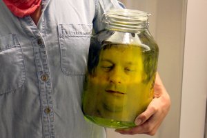21 идея оригинальных поделок из баночек от детского питания