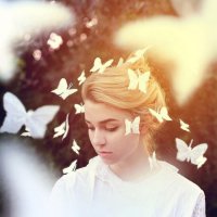 Фотографии шикарны, но глядя на эту почему-то вспомнилось:
- у меня бабочки в животе
- нефиг было бабочек жрать