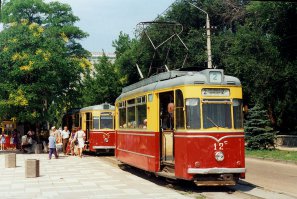 В Евпатории такие до сих пор ходят!