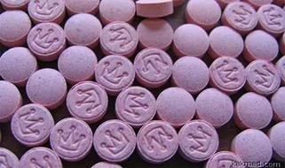 Плотно чувак на розовые пилюли подсел. Знаем мы эти таблетки. После них такого "напредсказать" можно...