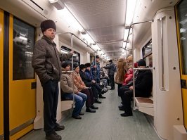 Да, вот народ подсел на следующей станции