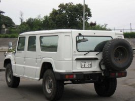 Крытые со стеклами и печкой, поди поинтересней будут.