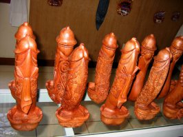 Ну ладно, ладно, погорячились, и будет!
Вот тебе, в знак примирения, этот букет -