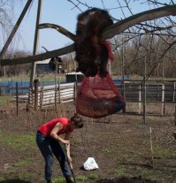 Угу. Жена деревенская