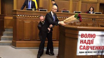 Кролика веселого забыли.