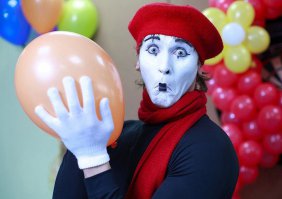 Вот это гибкость! Так чувствовать музыку дано не каждому