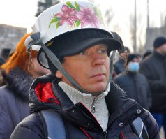 вот как вариант костюмов для замены ненавистных персонажей