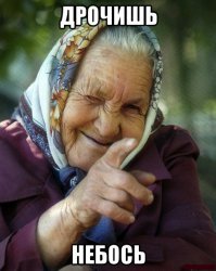 Стройные девушки в коротких платьях