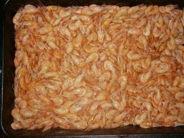 я морскую больше люблю,благо в крыму живу;)!Покупаю свежую и сам варю!Эти замороженные не то!