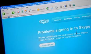 Парень позвонил родителям по Skype во время своего прыжка с парашютом