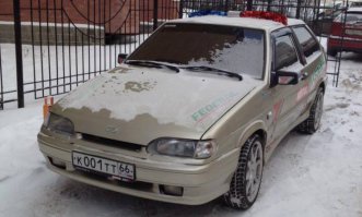 Шутник из Владимира пугает водителей мигалкой из гирлянд